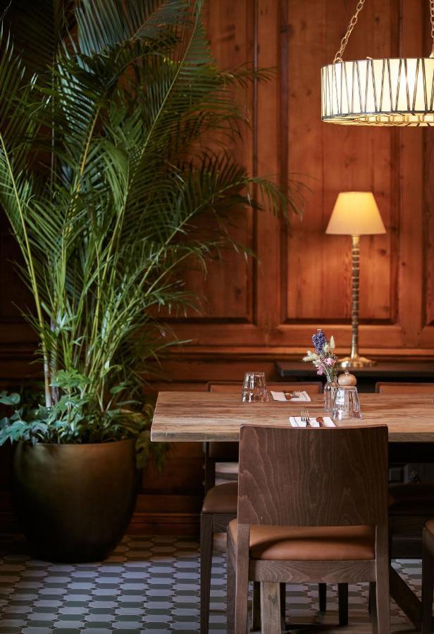 The Georgian, Haslemere, Surrey Екстериор снимка