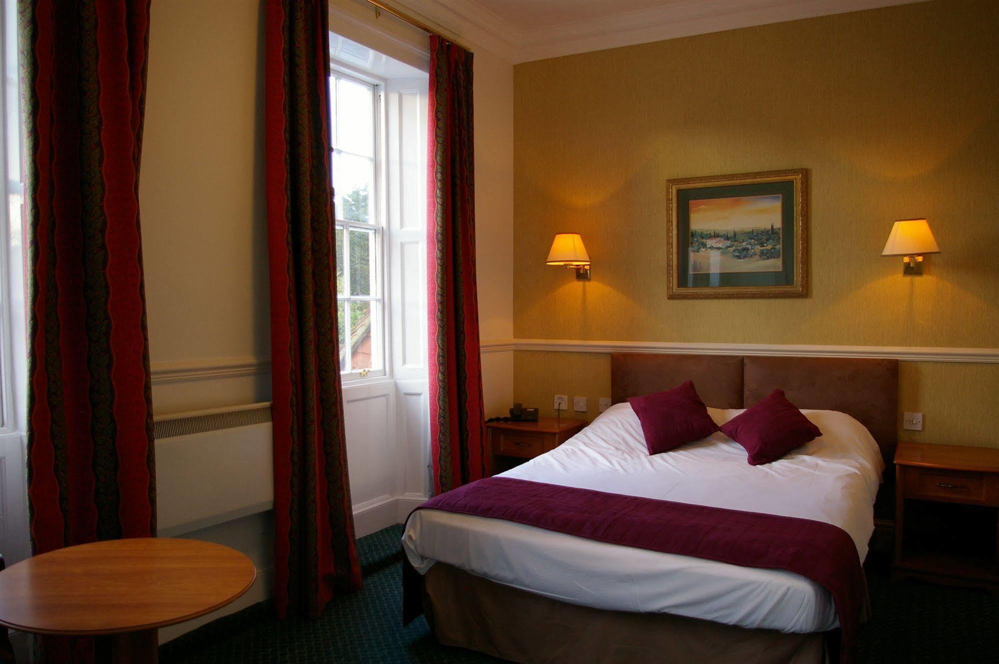 The Georgian, Haslemere, Surrey Екстериор снимка